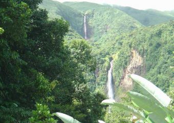 Vue sur les Chutes du Carbet 1 et 2, Capesterre, Guadeloupe