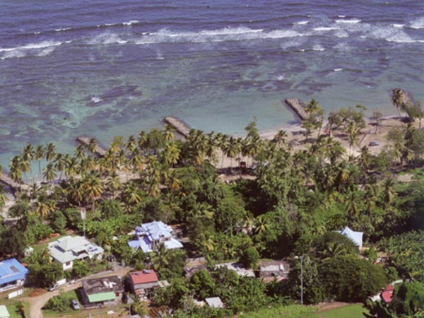 The beach of Roseau near Lamateliane